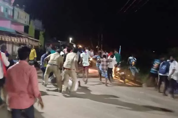 Clash between VCk over inviting Thirumavalavan to village