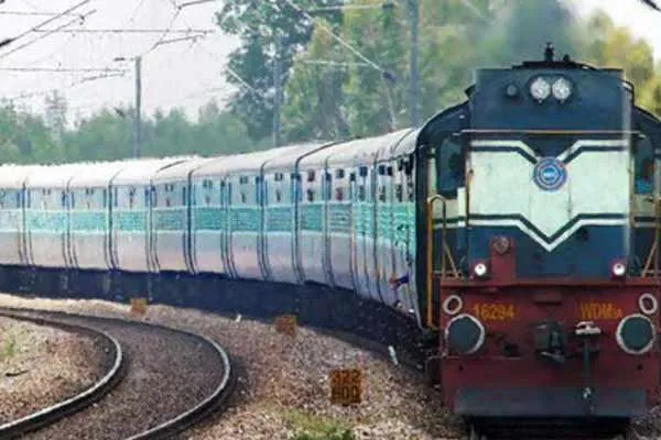 Woman bites ticket inspector hand in moving train