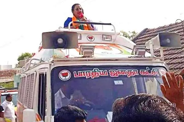  interesting incident happened during the Virudhunagar Radhika Sarathkumar campaign