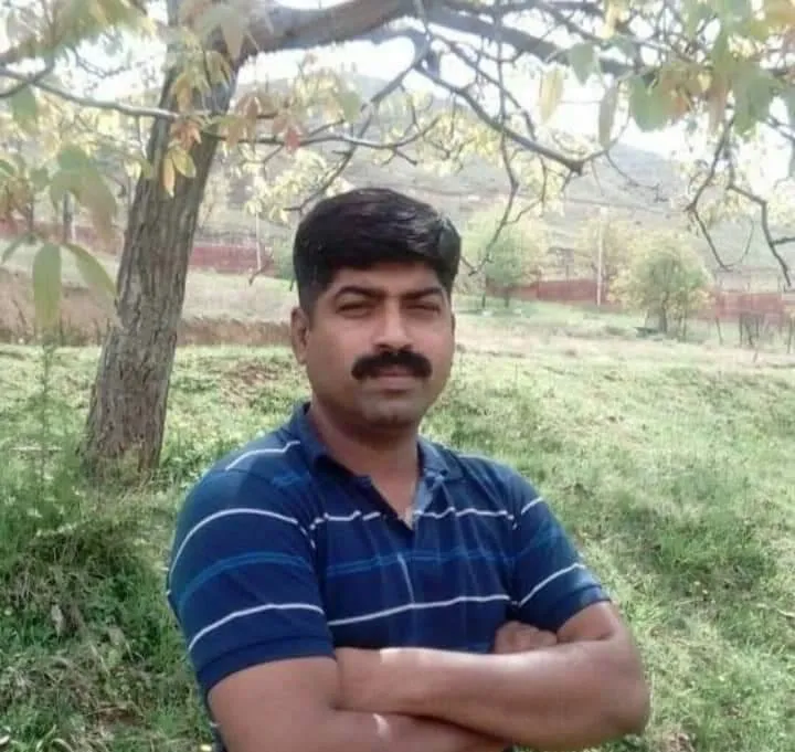 Final homage to CRPF player with 21 bombs!