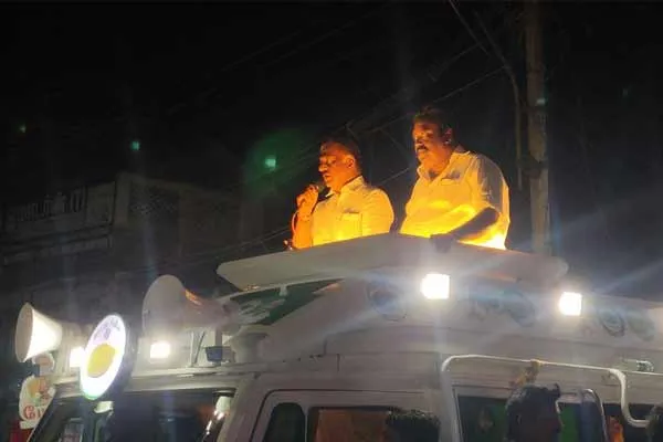OPS said that Prime Minister Modi has given up his constituency for me