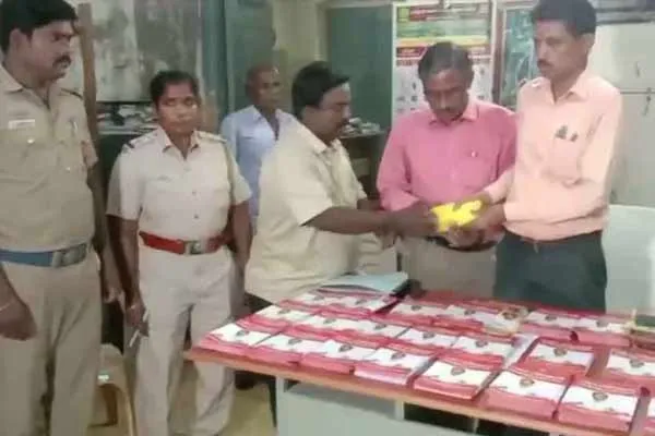 IJK party executive house toilet Rs 1 lakh seized