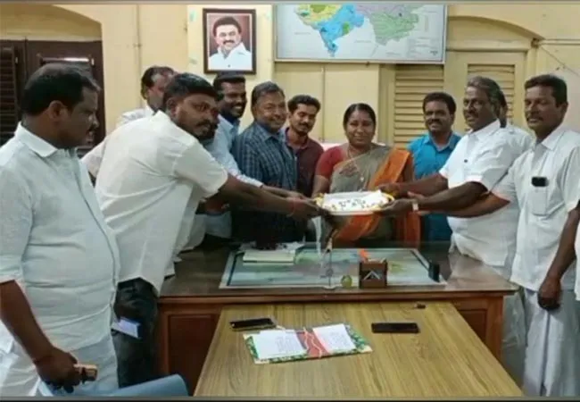 The treasure found in a hundred days' work ... handed over to the Governor!
