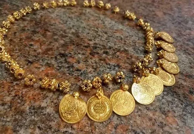 The treasure found in a hundred days' work ... handed over to the Governor!