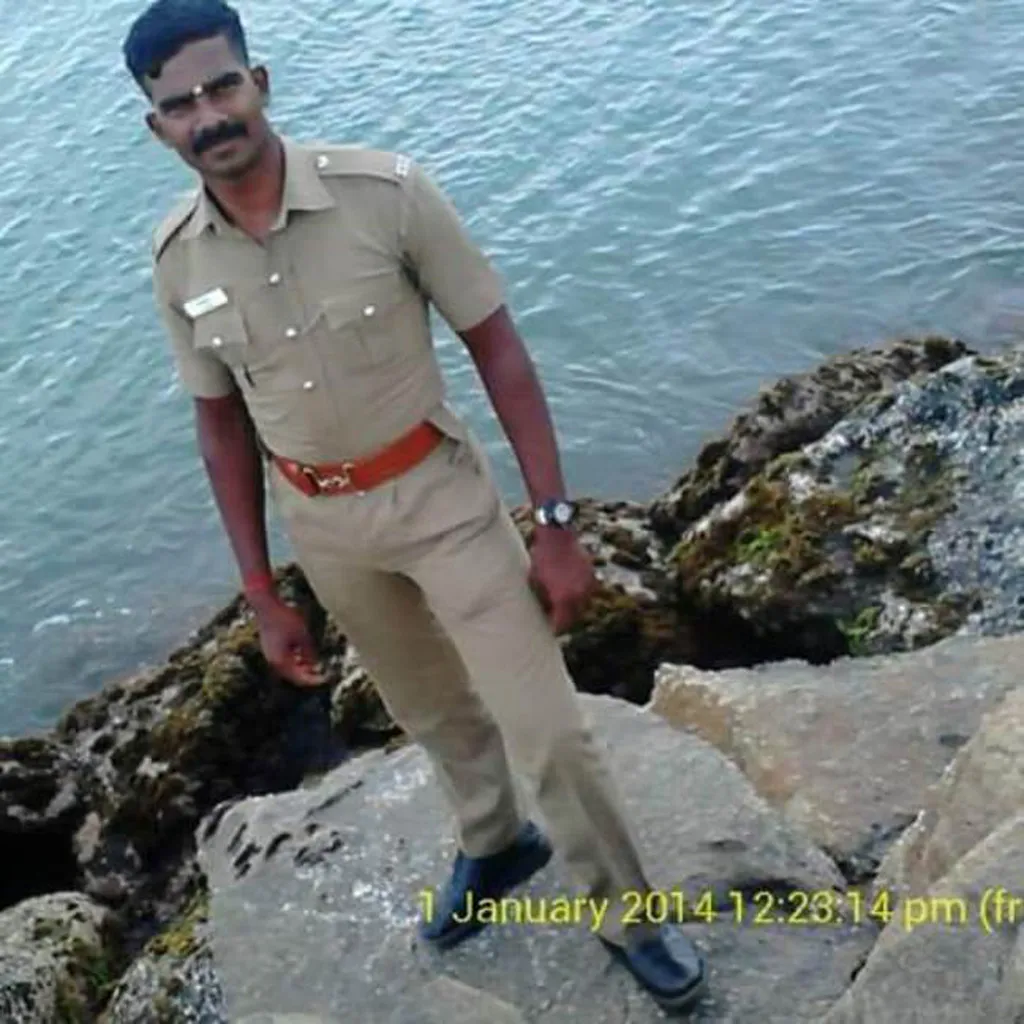 Bribe in sand smuggling