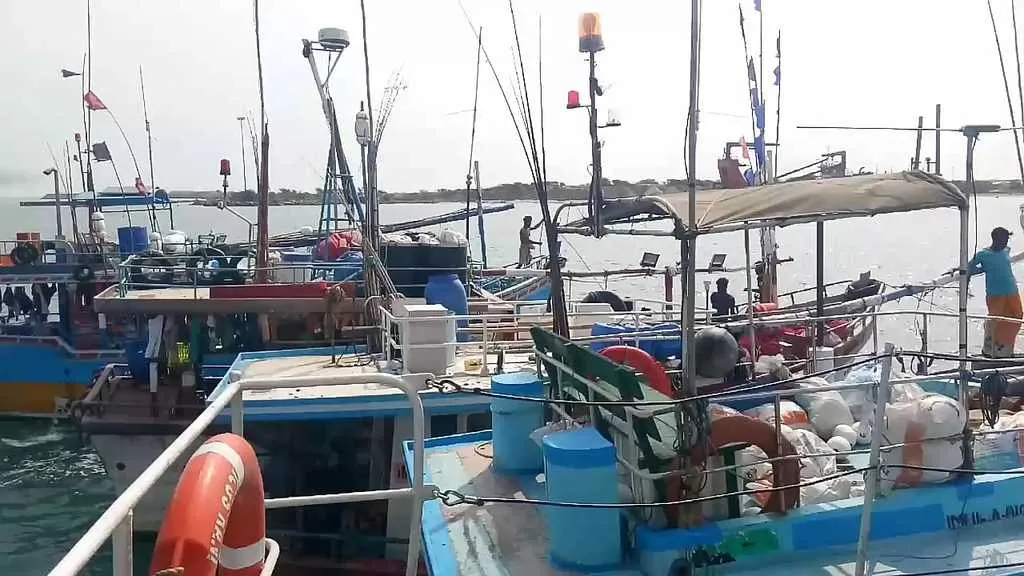  Sri Lankan fishermen arrested!!