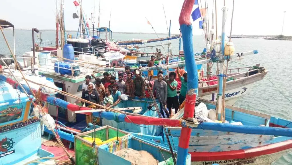  Sri Lankan fishermen arrested!!