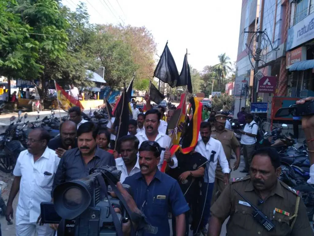 DMMK MEMBERS ARREST IN VELLORE 