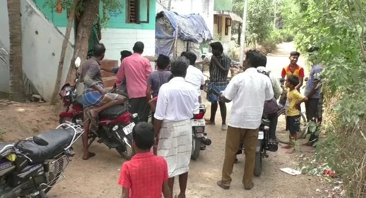 monkey Bite More than 40 people in chithamparam 