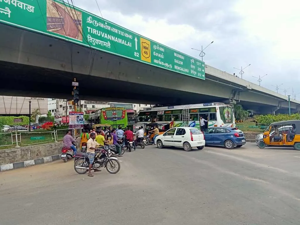  Traffic freeze for the Chief Minister...