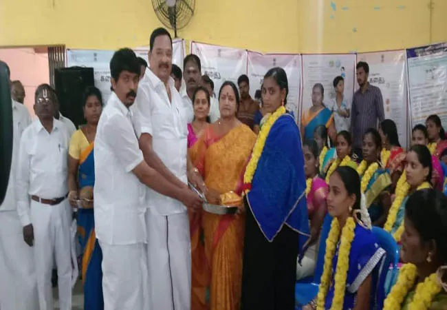 DMK MLA for Pregnant Women  Gift of gift