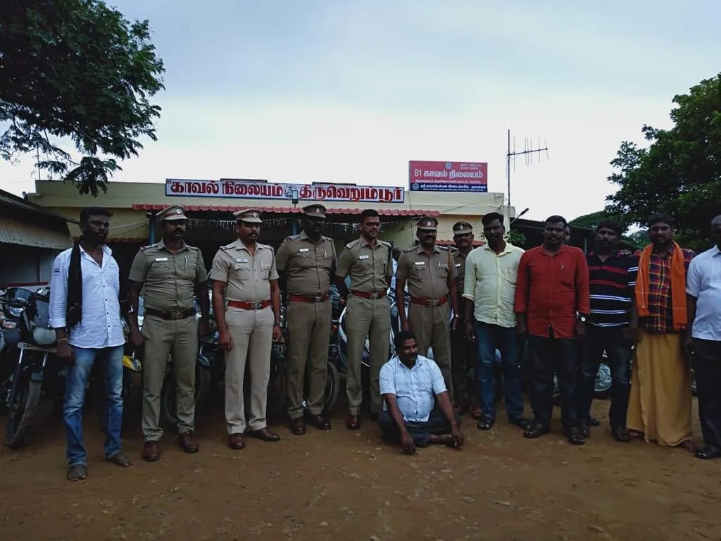   30 Two-wheelers - 4 car thieve arrest