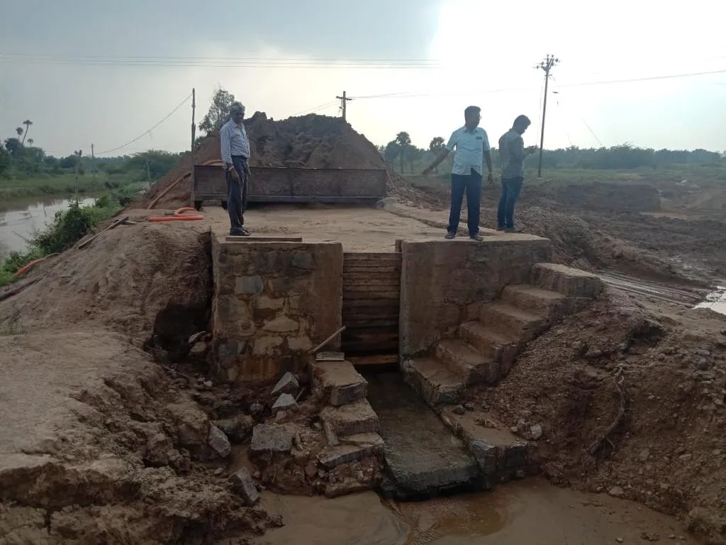 Officials sealed artificial sand production area