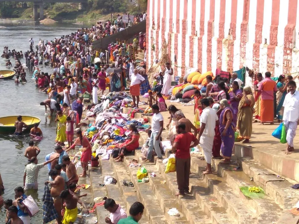 people gathered in the kavery
