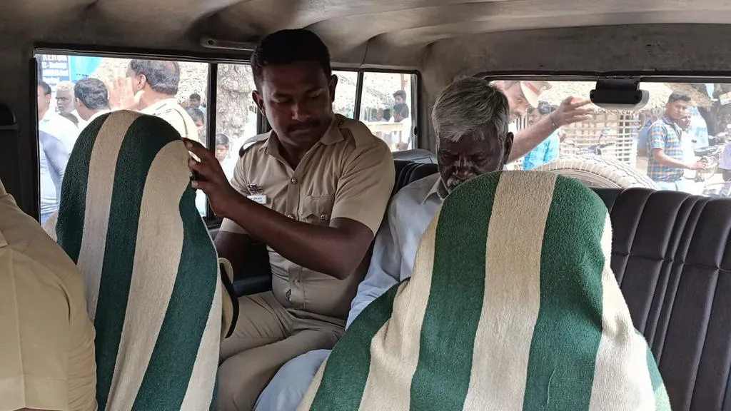 100 Day Workers Relatives Name Fake; Public Road Strike