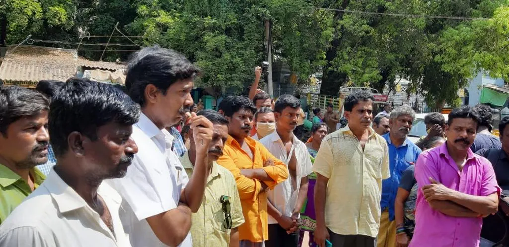 கரோனோ எதிரொலி – சீட்டு நடத்தி 1 கோடி மோசடி ஆத்திரப்படும் பொதுமக்கள் !
