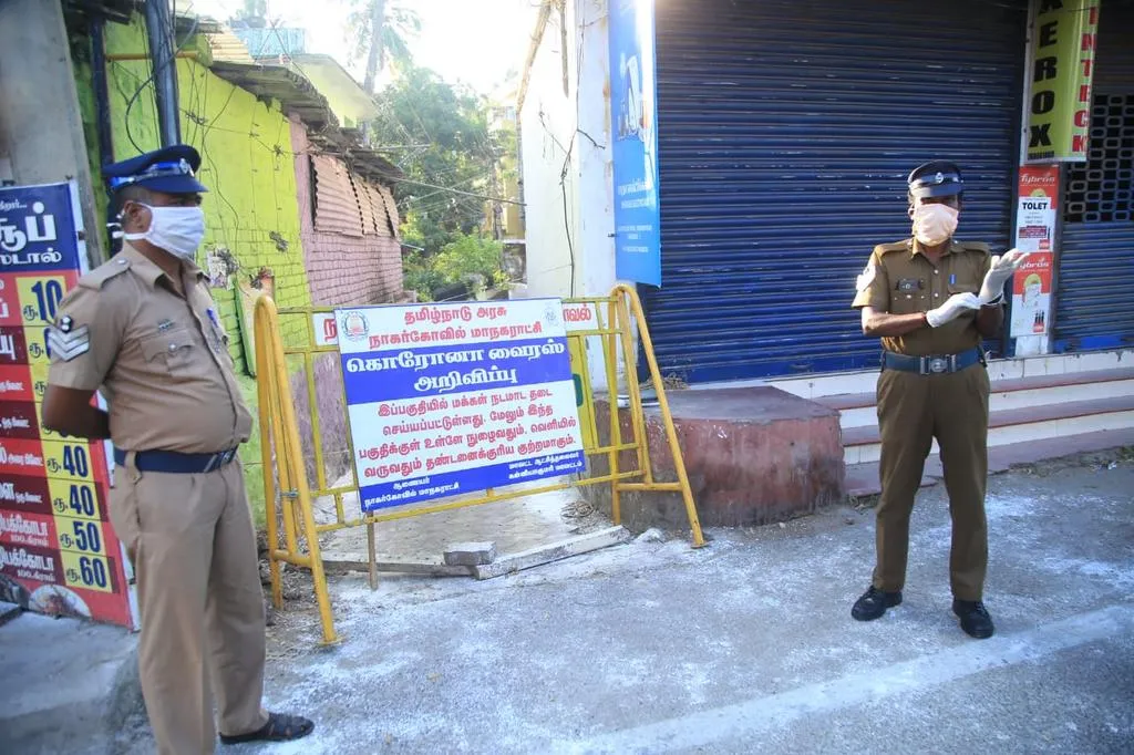 Corona for 5 people... Sealed authorities for residential area