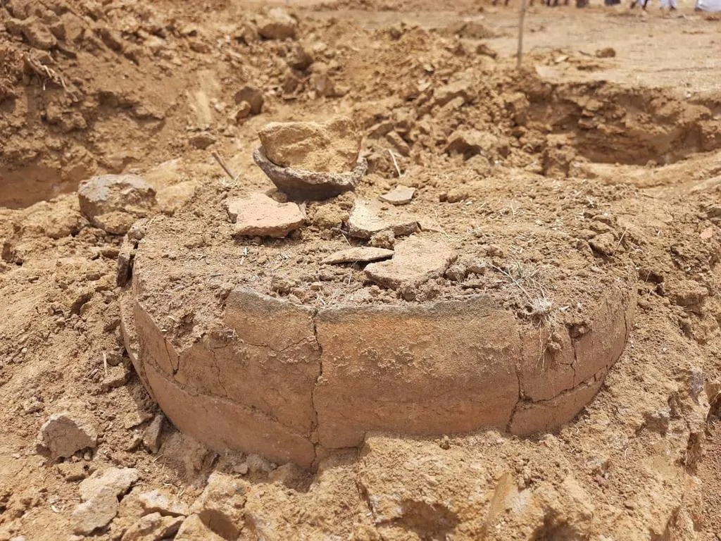 Pottery tiles, flasks, old-fashioned locks with similar codes of cruelty !!