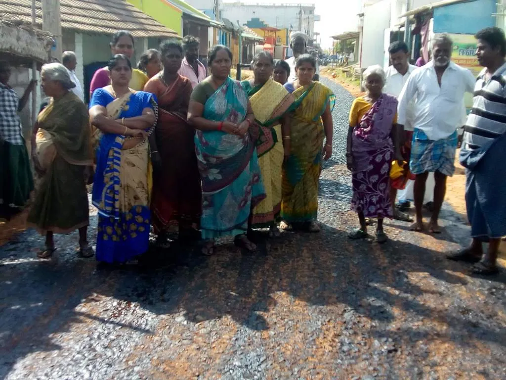  Unmanned road Civilians who have been blocked as quality roads!
