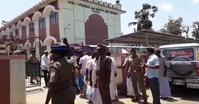  People will teach in the election; Lawyers in Vedaranyam