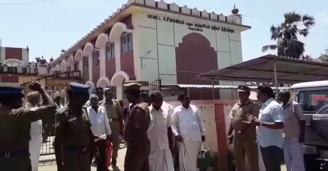  People will teach in the election; Lawyers in Vedaranyam