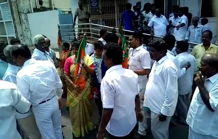  Chief Minister playing the role of a child