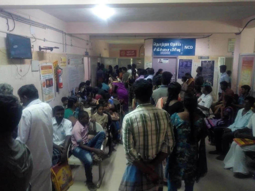  Dengue, mystery fever crowds in govt hospitals