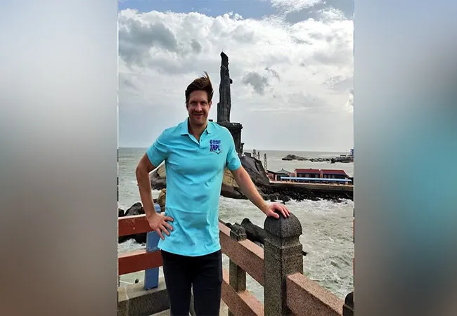 Australian cricket team PLAYER SHANE WATSON  VISIT touched the Thiruvalluvu statue