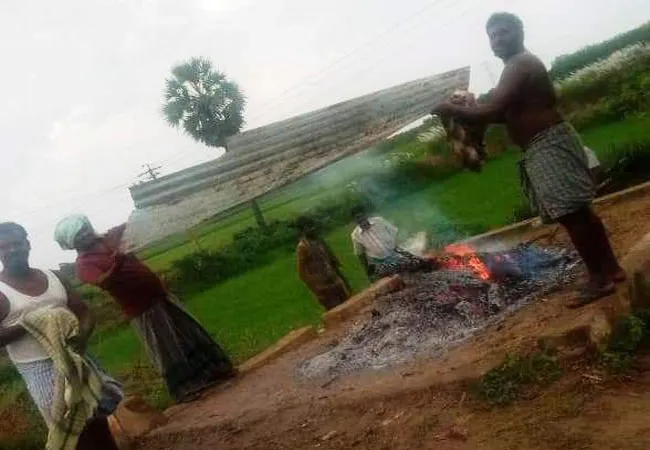 PUDUKKOTTAI DISTRICT KEERAMANGALAM VILLAGE NOT GET FACILITIES PEOPLES SHOCK 