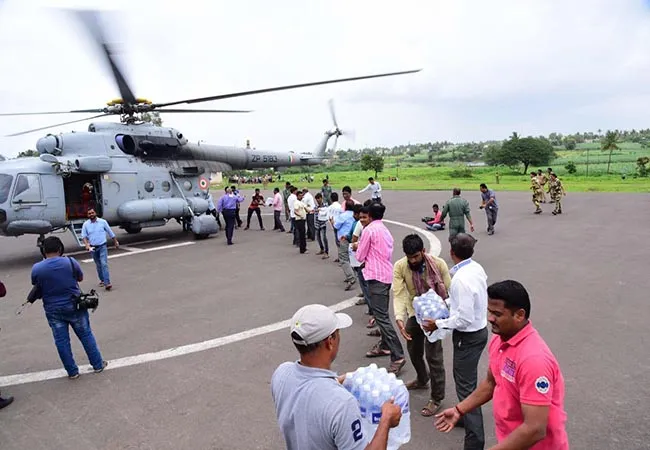 MAHARASHTRA FLOOD PEOPLES AFFECTED STATE MINISTERS AND CM DONATE ONE MONTH SALARY