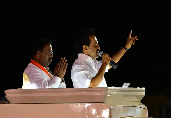 DMK PRESIDENT MK STALIN WATCHING DHANUSH FILM ASURAN 