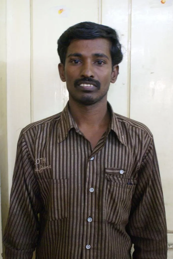 THIRUCHY ROBBERY...  MURUGAN SURRENDER IN COURT 