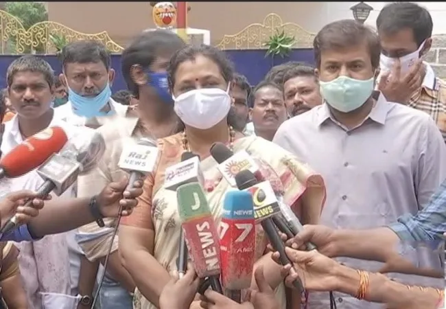 DMDK VIJAYAKANTH BIRTHDAY CELEBRATION PREMALATHA VIJAYAKANTH PRESS MEET