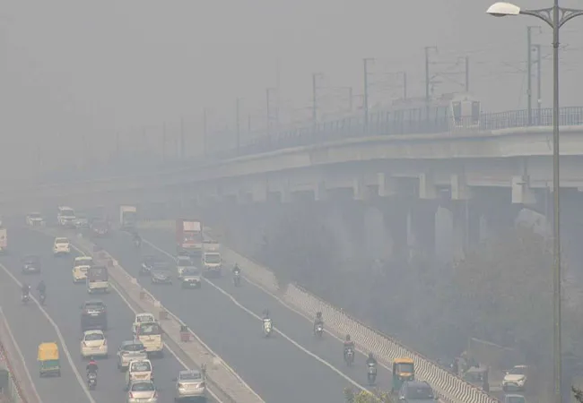 DELHI AIR POLLUTION REFLECTED SCHOOLS HOLIDAYS EXTEND GOVT ORDER 