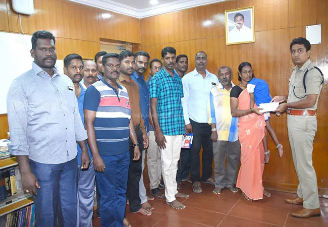 CUDDALORE POLICE TRAINING 2003 BATCH POLICE OFFICERS  HELP TO OTHER POLICE FAMILY HELP