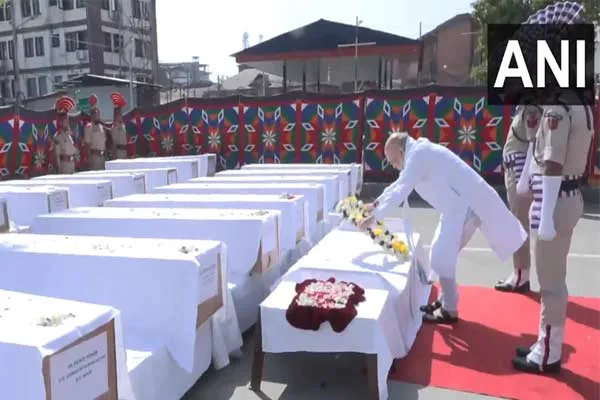 Union Minister Amit Shah pays tribute to tost his life in Pahalgam