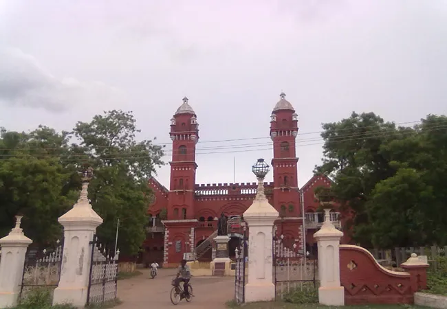 pudukkottai mother son fight 10 years jail mahila court judge order