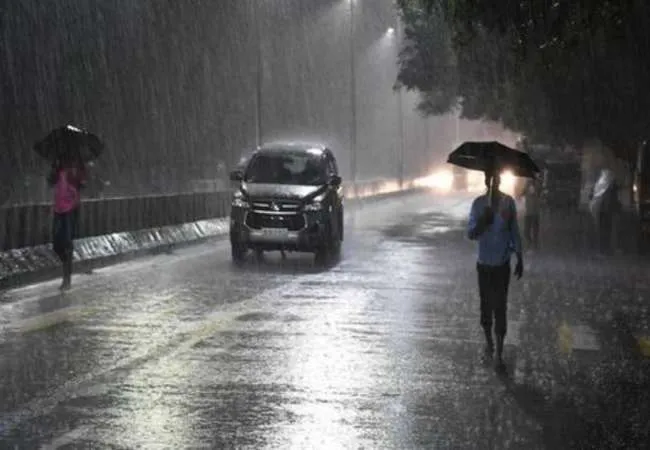 chennai heavy rains floods many areas peoples 