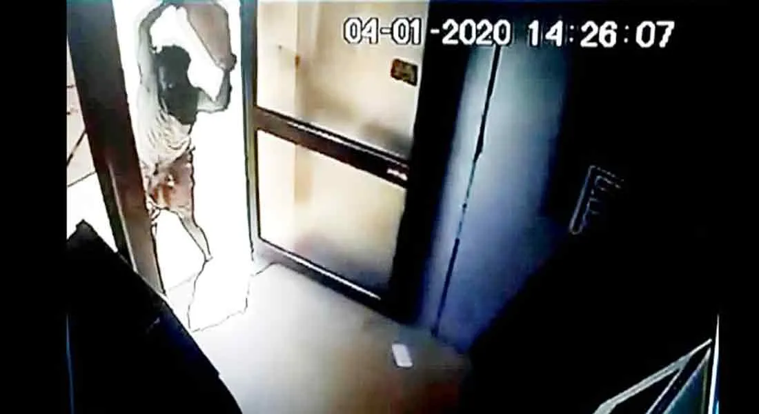 LORRY DRIVER ATTACK ATM MACHINE 
