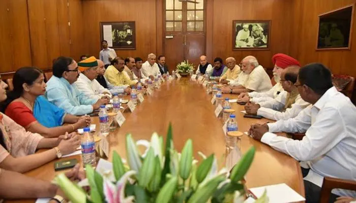 UNION MINISTER