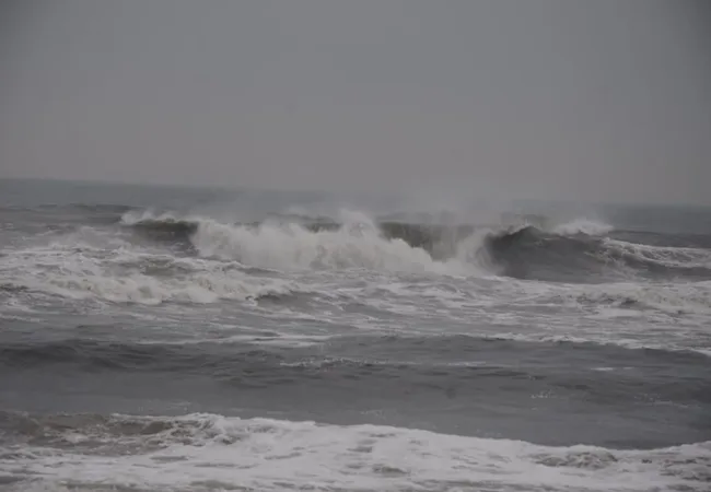 NIVAR CYCLONE HEAVY RAINS PUDUCHERRY