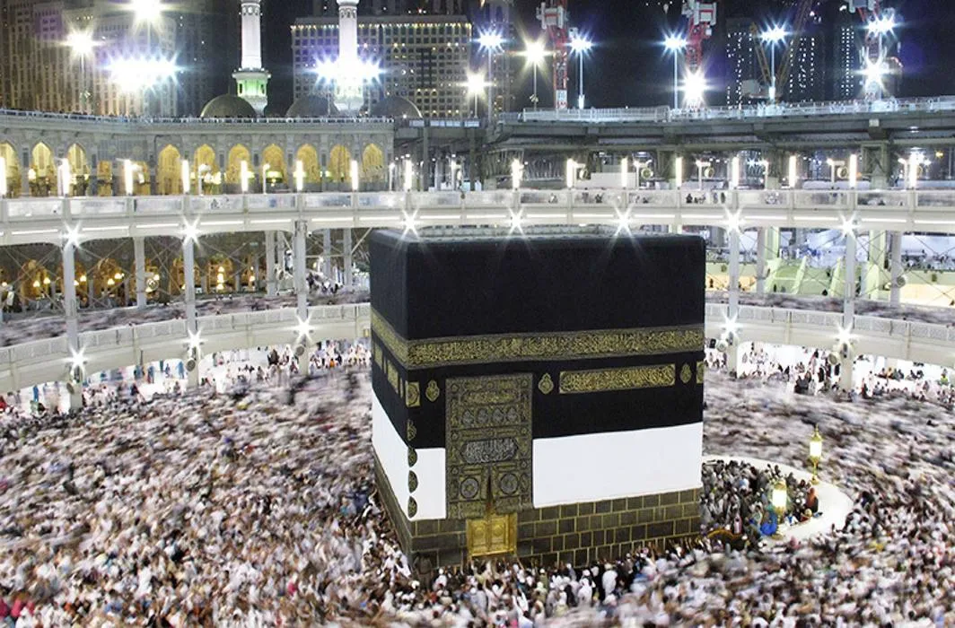 air india allowed zam zam water at mekkah yatra peoples carring on 