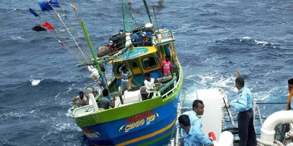  Sri Lankan Navy arrests 8 fishermen in Tuticorin