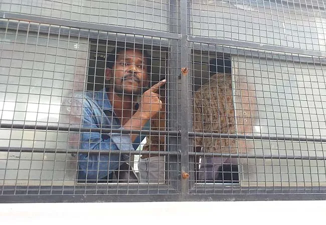 trichy lalitha jewellery thief suresh said 1 kg gold thiruvarur police 