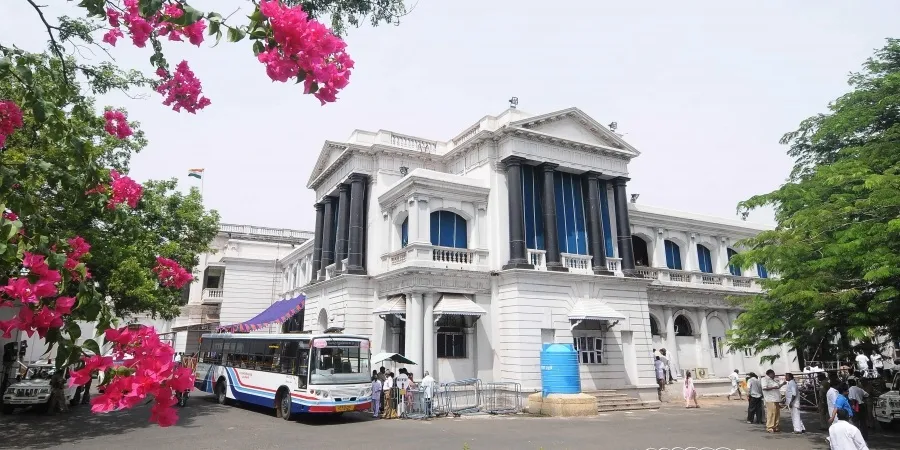 india pm and china president meet tn govt flex chennai high court 