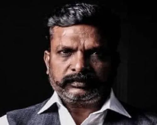 டி