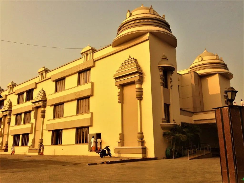 KALAINGAR AND ANNA STATUE IN THIRUCHY