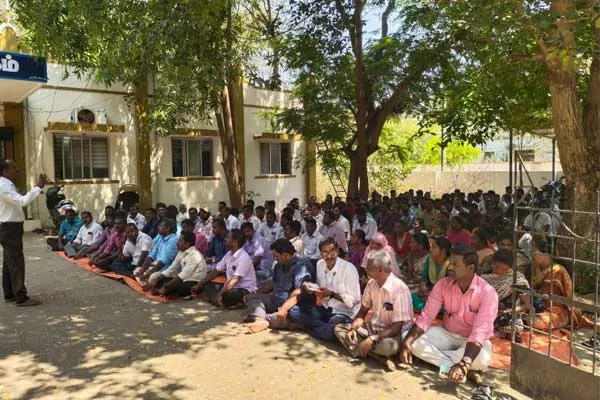 Collector suspended the order due to communication of the vao Officers