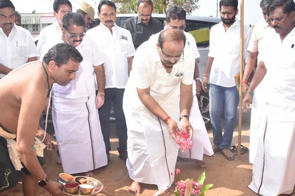 People's drinking water problem being worked on  Rs.1000 crore says  sakkarapani