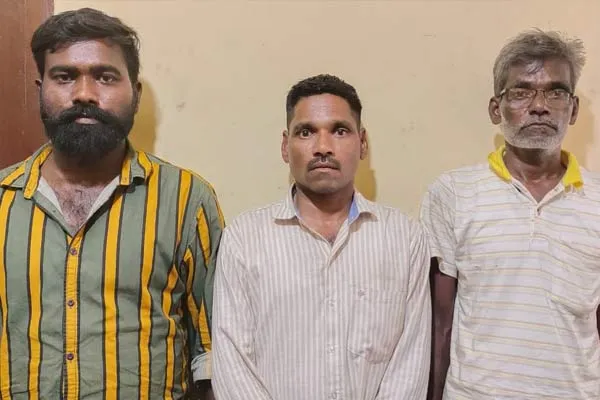 37 tons of ration rice smuggled from Chennai  Karnataka Andhra Pradesh